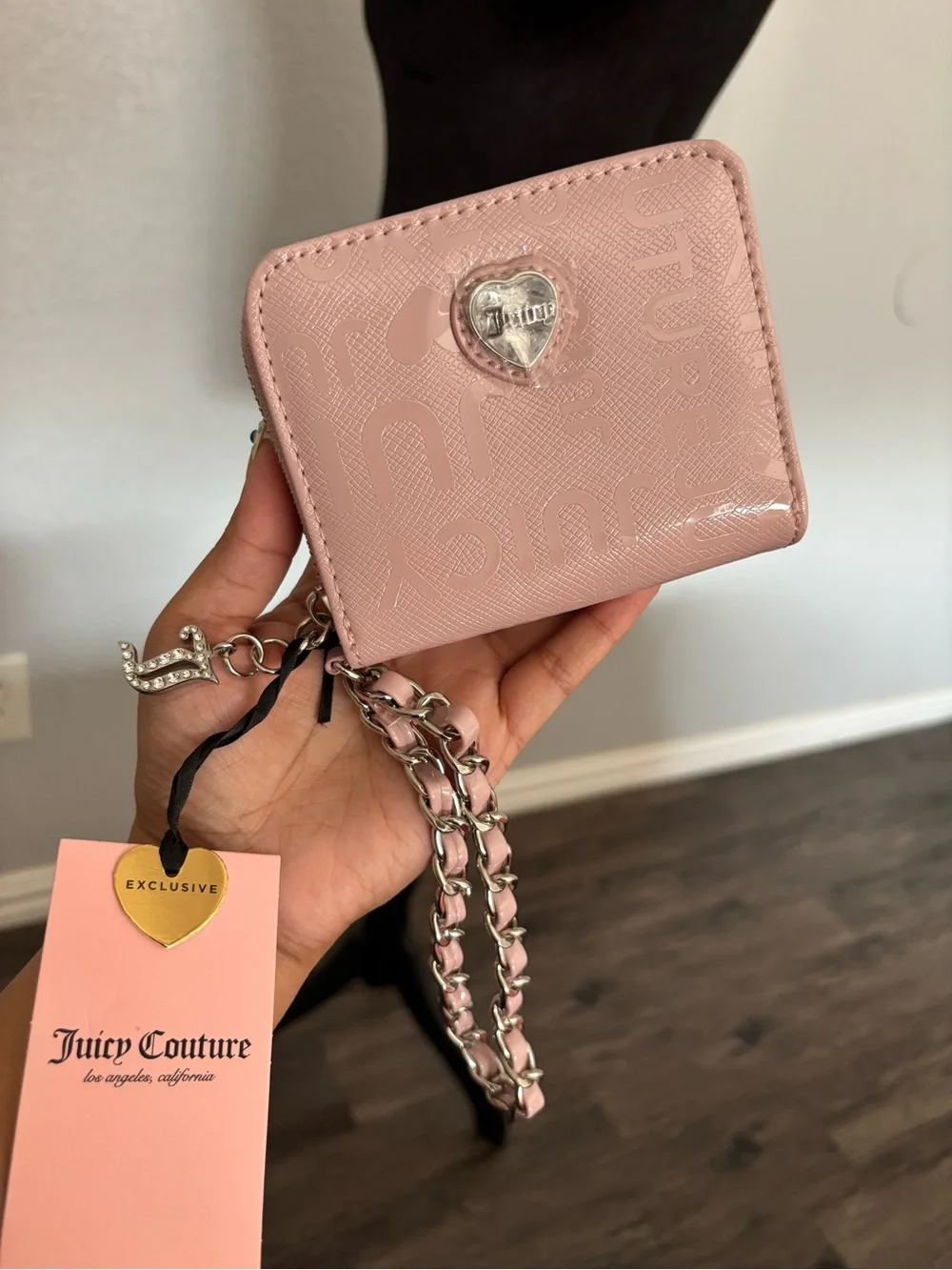 Juicy Couture compact glossy